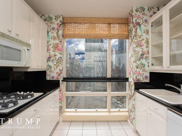 1 Central Park W 29D, New York NY 10023