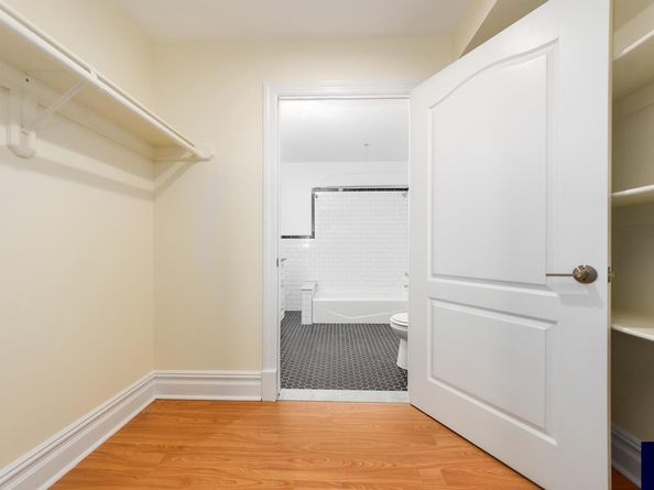 19-19 24th Avenue L706, Queens NY 11102