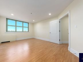 19-19 24th Avenue L706, Queens NY 11102