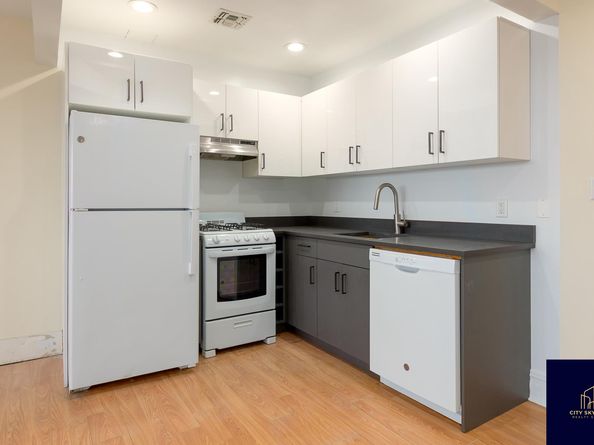 19-19 24th Avenue L706, Queens NY 11102