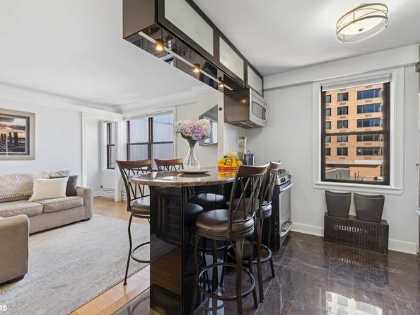 330 3rd Avenue 10B, New York NY 10010