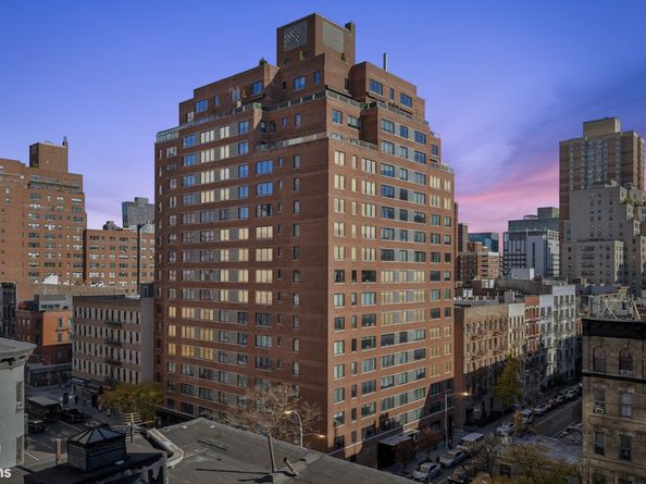 330 3rd Avenue 10B, New York NY 10010