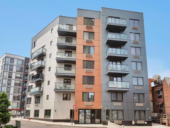 116-17 Grosvenor Lane 2C, Queens NY 11418