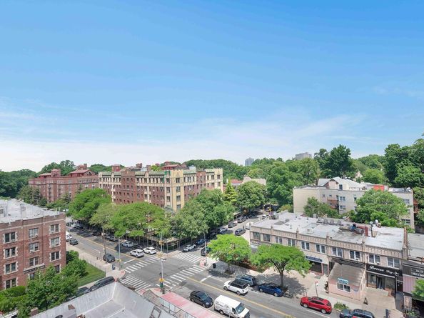 116-17 Grosvenor Lane 2C, Queens NY 11418