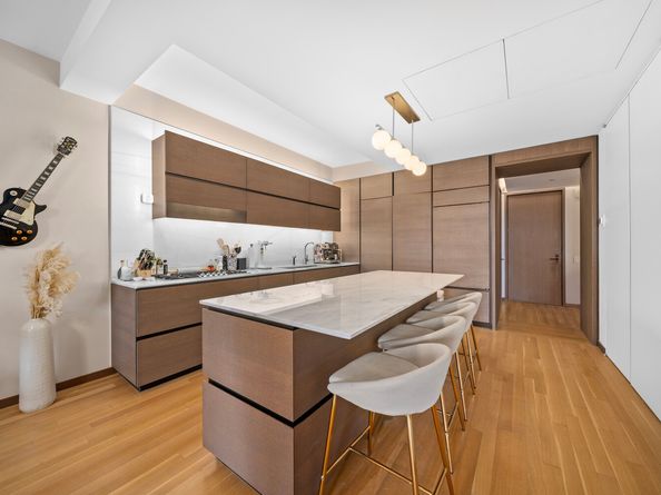 551 West 21st Street 4B, New York NY 10011