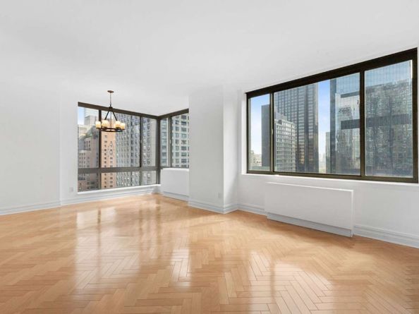 2 Columbus Avenue 20B, New York NY 10019