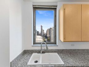 2 Columbus Avenue 20B, New York NY 10019