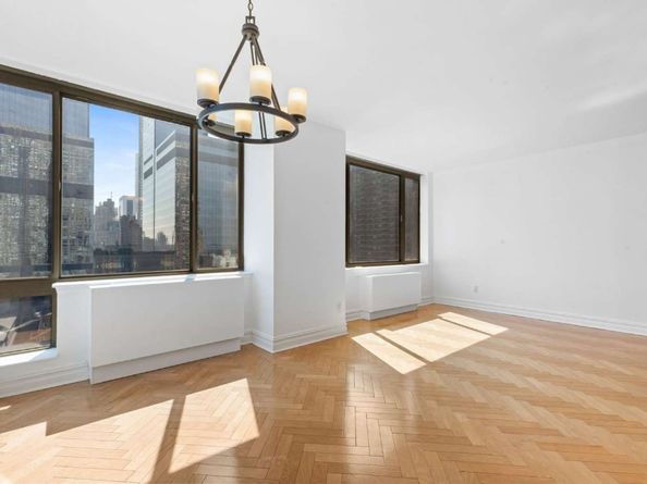 2 Columbus Avenue 20B, New York NY 10019