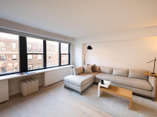120 East 90th Street 10F, New York NY 10128
