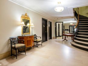 27 West 55th Street 44, New York NY 10019