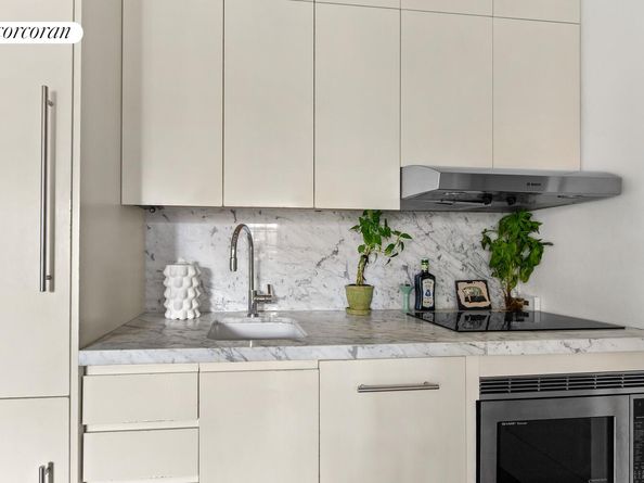 56 Jane Street 4B, New York NY 10014