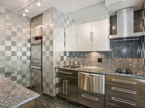 860 5th Avenue 2E, New York NY 10065