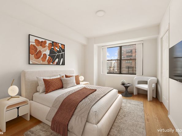 345 East 80th Street 15B, New York NY 10075