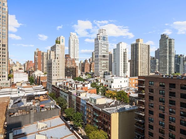 345 East 80th Street 15B, New York NY 10075