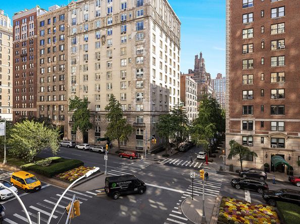 910 Park Avenue 4N, New York NY 10075