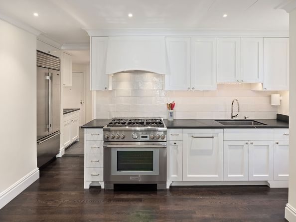 910 Park Avenue 4N, New York NY 10075