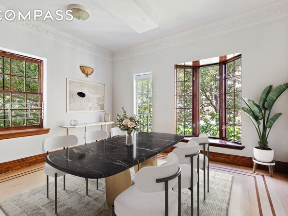 245 East 52nd Street, New York NY 10022