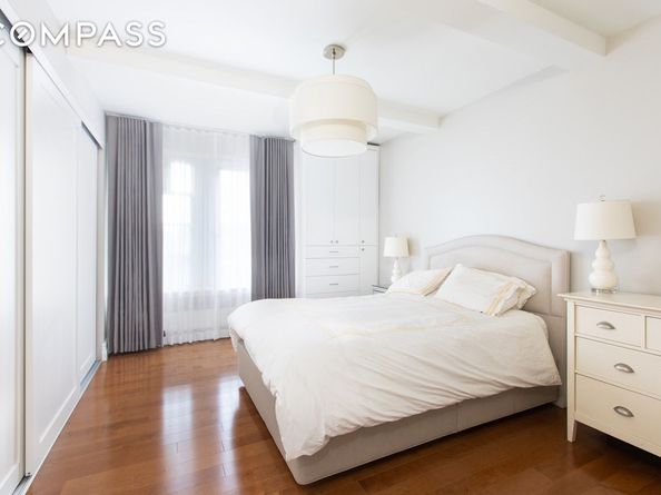 433 West 34th Street 8A, New York NY 10001