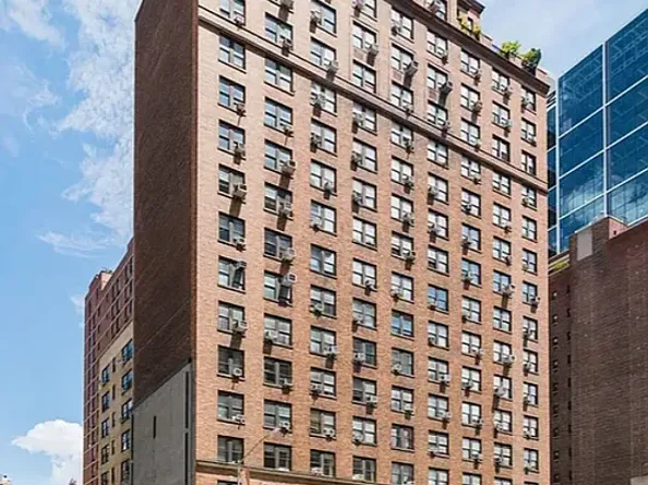433 West 34th Street 8A, New York NY 10001