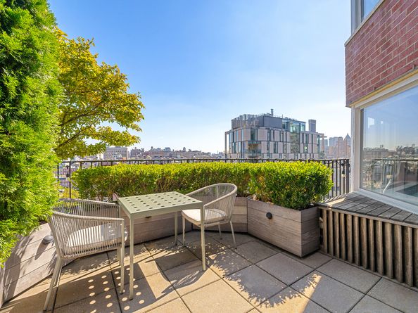 2 Charlton Street PH16F, New York NY 10014