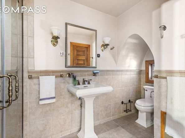 102 Prospect Park W 2, Brooklyn NY 11215