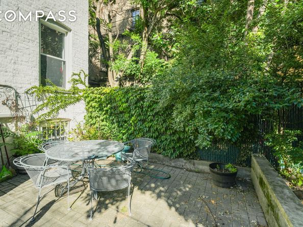 252 Jackson Street, Brooklyn NY 11211