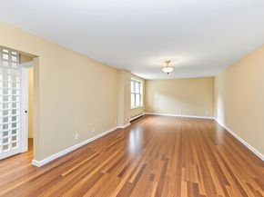 305 East 24th Street 19FGH, New York NY 10010