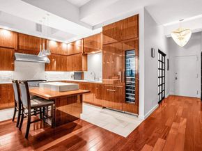 529 West 42nd Street 5R, New York NY 10036