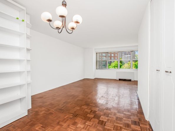 555 Kappock Street 7M, Bronx NY 10463
