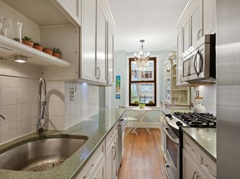 136 East 36th Street