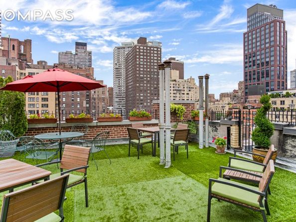321 East 54th Street 10B, New York NY 10022