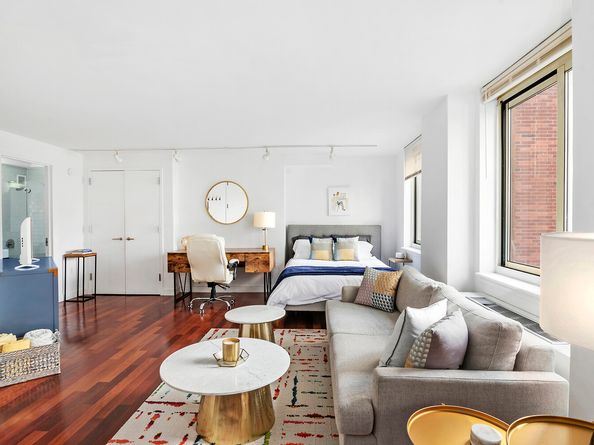 206 East 95th Street 4D, New York NY 10128