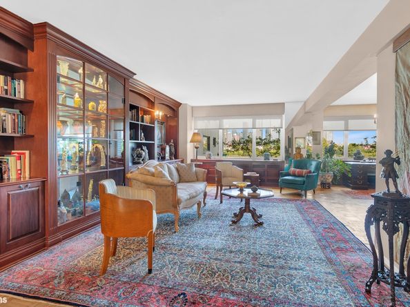 45 Sutton Place S 3H, New York NY 10022