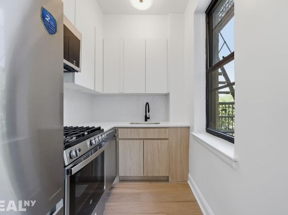 660 Riverside Drive 3J, New York NY 10031