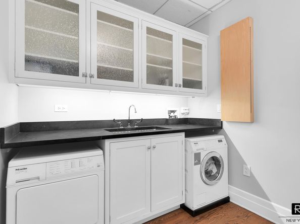 30 Main Street 11G, Brooklyn NY 11201