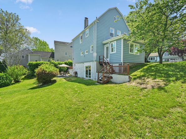 91 Clovelly Road, Stamford CT 06902