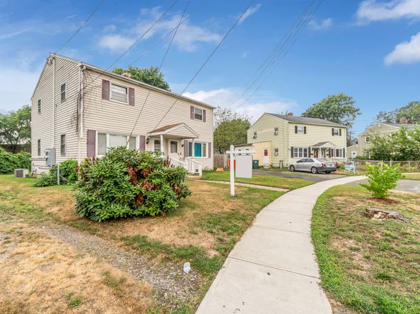 238 Larkin Court, Stratford CT 06615