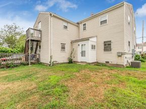238 Larkin Court, Stratford CT 06615