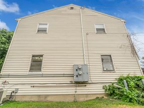 238 Larkin Court, Stratford CT 06615