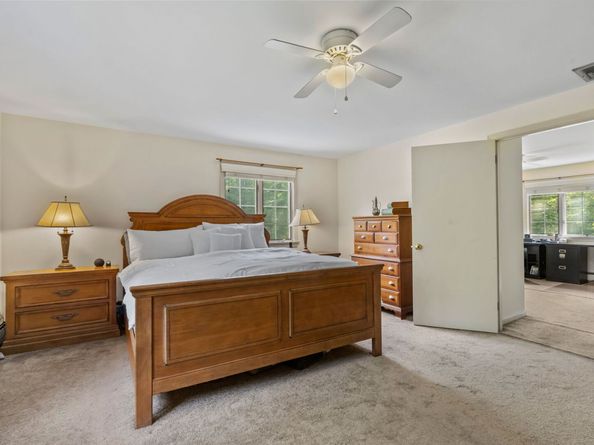 59 Snowberry Lane, New Canaan CT 06840