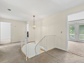 59 Snowberry Lane, New Canaan CT 06840