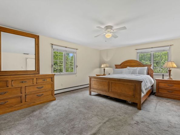 59 Snowberry Lane, New Canaan CT 06840