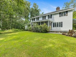 59 Snowberry Lane, New Canaan CT 06840