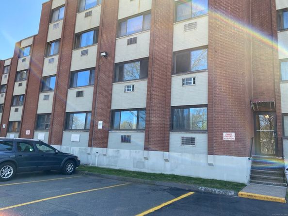 1700 Broadbridge Avenue A16, Stratford CT 06614