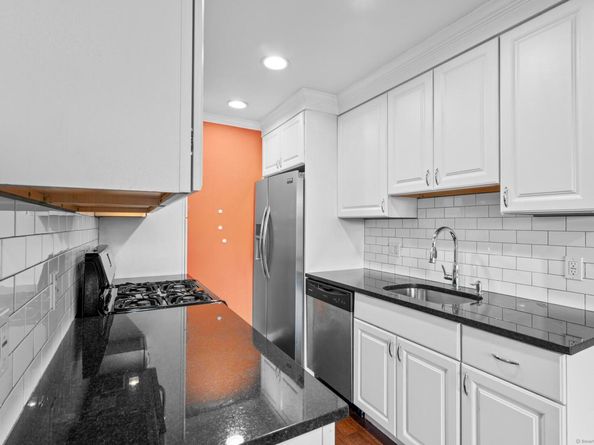 2370 North Avenue 7C, Bridgeport CT 06604