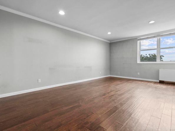 2370 North Avenue 7C, Bridgeport CT 06604
