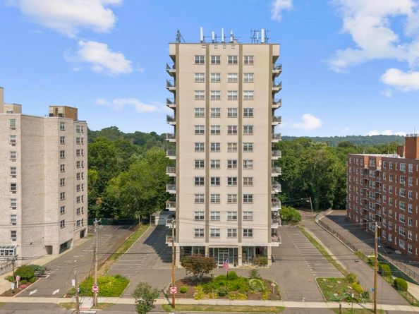 2370 North Avenue 7C, Bridgeport CT 06604