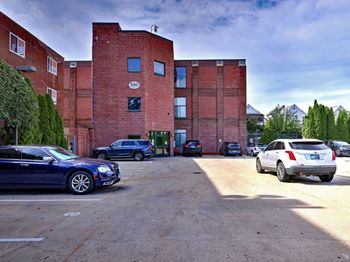 390 Charles Street