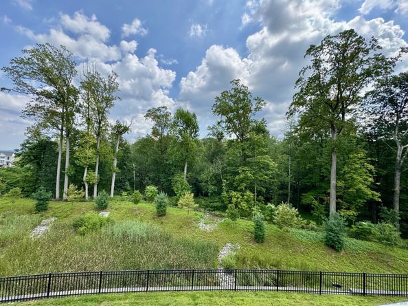 61 Brentwood Circle 66, Danbury CT 06810