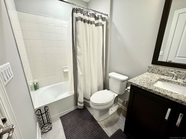 61 Brentwood Circle 66, Danbury CT 06810